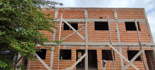 Duplex En Venta 2 Dormitorios Y Patio San Carlos La Plata
