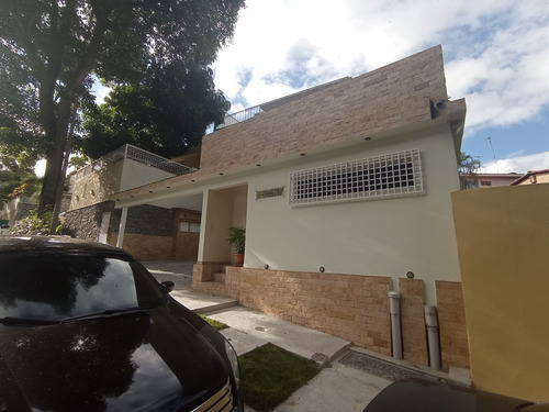 Imagen 2 de 30 de Se Vende Casa 550m2 4h+s/4b/4p Lomas De Chuao 4644