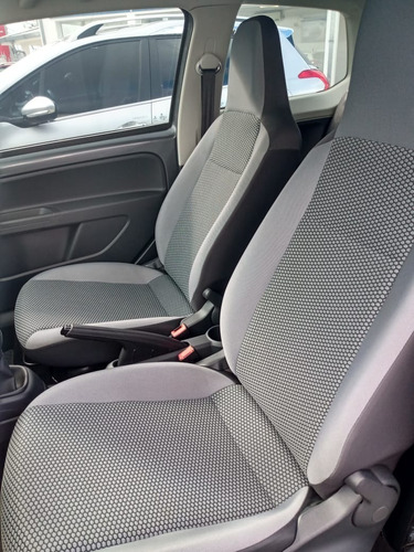 Volkswagen Up Move
