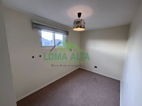 Casa De 4 Dormitorios Y 3 Baños Comuna De Puente Alto