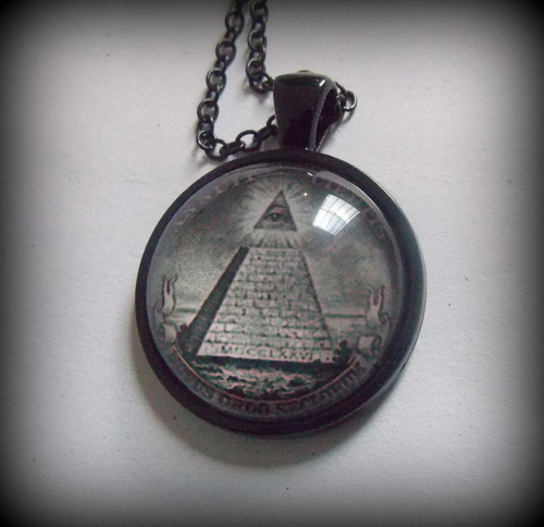 Pingente Illuminati Annuit Coeptis N. O. S. - Cabochão Black