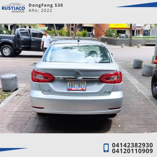 Imagen 5 de 10 de Dong Feng S30 Sedan