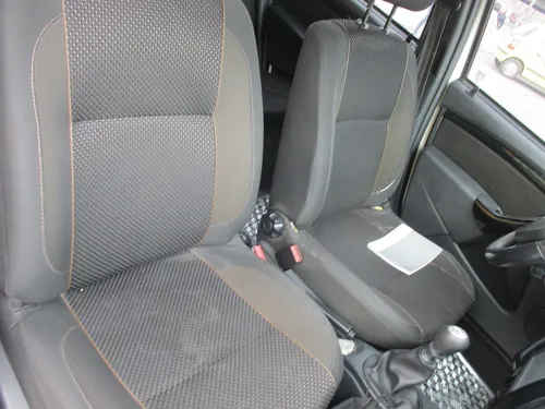 Renault Duster DYNAMIQUE 4X2 2000CC MT AA