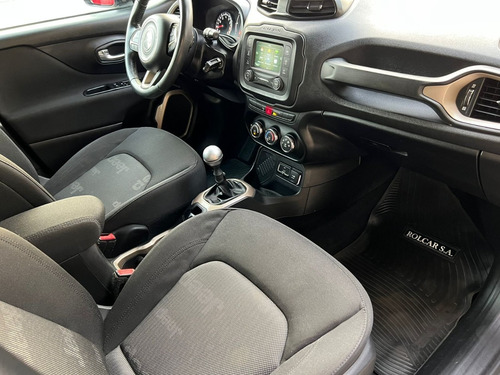 Imagen 8 de 15 de Jeep Renegade 2017 Sport 1.8 Plus