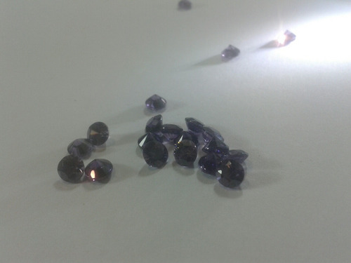 66 Se Vende Zircon Redondo Facetada De Color Amatista Origi.