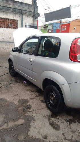 Fiat Uno Vivace 1.0 Flex 2012