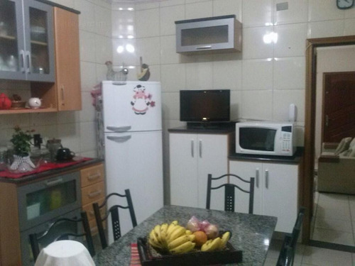 Imagem 7 de 12 de Sobrado Lindo Com 2 Dormitorios Grandes Com Armarios, Sala Com 2 Ambientes, Cozinha Grande Com Armarios, Espaço Gourmet, Garagem Para 3 Automoveis Com 2 Portoes Automaticos. - 1291 - 2691546