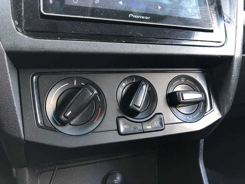 Imagem 10 de 14 de Volkswagen Voyage 1.6l Mb5 2019