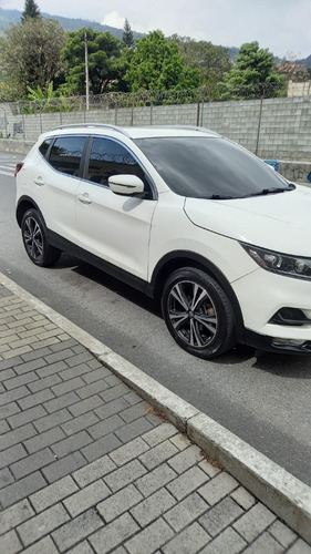 Nissan Qashqai 2.0 Advance 140 hp