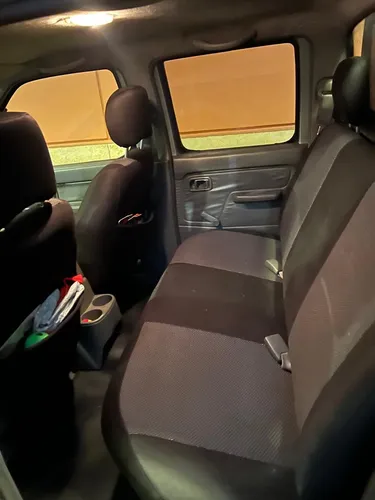 Nissan Frontier 2.4 Std D22 4x2