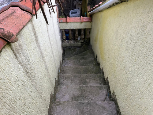 Casa Com 3 Dormitórios E Próxima De Comércios Em Itanhaém Litoral Sul De Sp