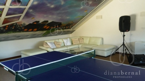 Casa En Punta Del Este Paya Mansa, 6 Dormitorios + Dep Y Piscina. - Ref: 42993