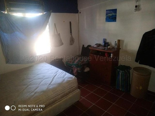 Imagen 7 de 28 de En Venta Hermoso Townhouse En Rio Chico Urbanizacion La Popita