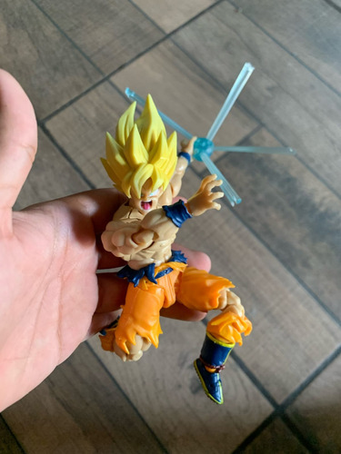 Action Figure Goku Super Dragon Ball Movel Com Acessorios