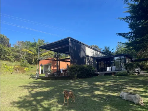 Casa En Arriendo En Rionegro Vía La Ceja