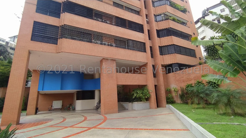 Libertador Penthouse Apartamento En Venta La Florida Tres Niveles Ascensor Privado 450 M2 Cuatro Dormitorios Cinco Baños Cinco Puestos Estacionamiento Parque Infantil Piscina Gimnasio Cancha Múltiple,