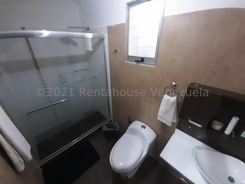 Imagen 22 de 26 de Casa En Venta Trigal Norte Valencia Carabobo 22-6974 Gerardo Guillen Rent-a-house