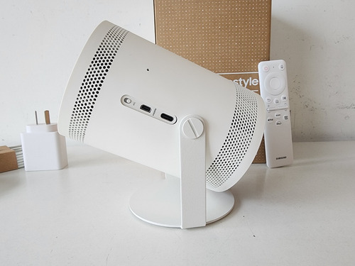 Proyector Portátil The Freestyle Samsung Fhd - Leer