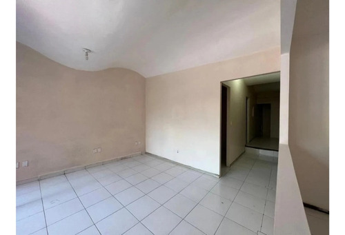 Local En Venta Para Inversion En Calzada Del Hueso En Plaza Comercial, En Alcaldia Coyoacan, Cm28-ru