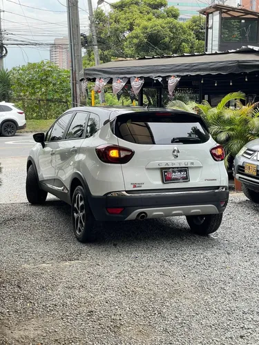 Renault Captur 2.0 Intens Automática