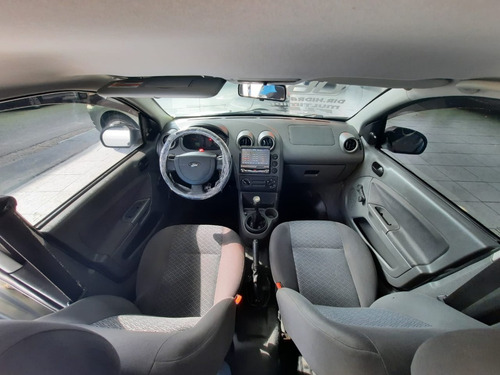 Imagem 10 de 11 de Ford Fiesta Sedan 1.6 Flex 2006 Com Direção Hidraulica