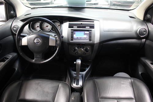 Imagem 12 de 14 de Nissan Grand Livina 1.8 Sl 16v Flex 4p Automático