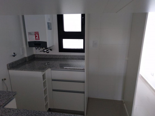 Imagen 8 de 15 de Departamento 2 Amb. Con Cochera. Imperdible Oportunidad!!!