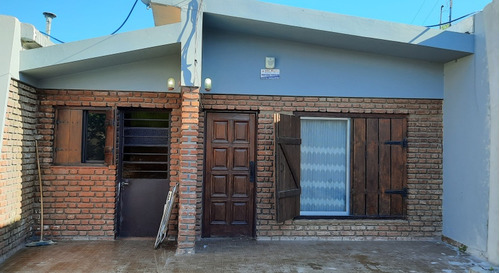 Imagen 8 de 9 de Inmueble De 525 M2 Dos Casas / Vivienda O Comercial -trelew