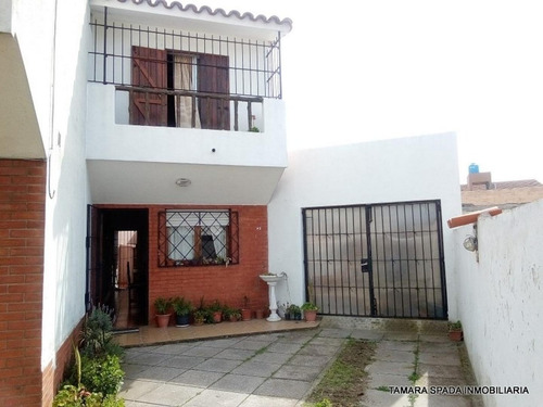 Imagen 1 de 12 de Impecable Duplex En Zona Centro