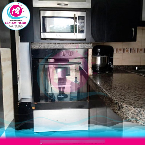 Imagen 3 de 5 de Casa En Venta Calle Ppal. Ezequiel Zamora, Catia La Mar La Guaira.