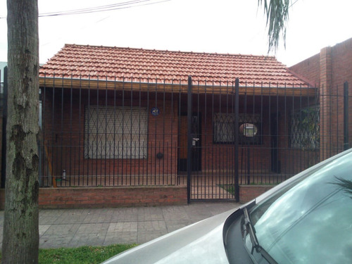Imagen 1 de 12 de Ph Frente , Tres Dormitorios, Galeria Y Fondo Libre.-