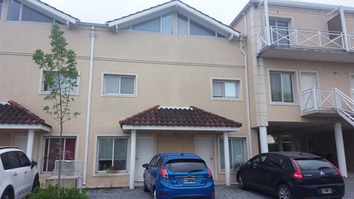 Triplex En Alto Del Molino Pilar