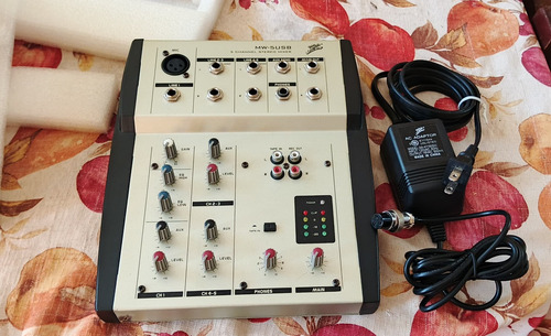 Consola Mezcladora Estéreo De 5 Canales.