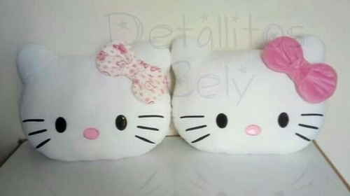Almohada Cojín Hello Kitty!! Varios Modelos