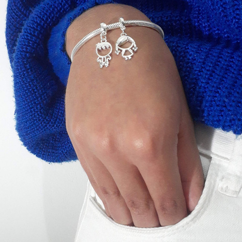 Pulseira Berloques Filhos Casal Banhada A Prata 925 Premium Diâmetro 17 Cm