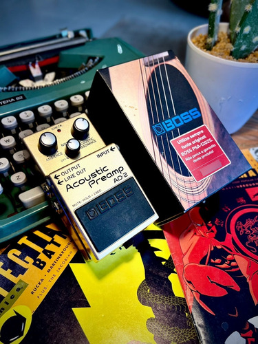 Pedal Boss Acoustic Preamp Ad-2 Mit Dourado-escuro (Usado)