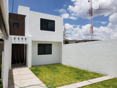 Imagen 1 de 12 de Casa Sola En Venta Victoria De Durango Centro