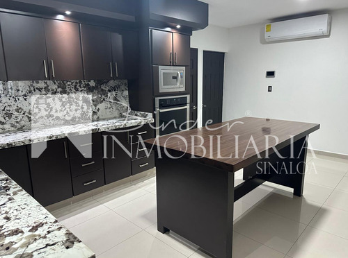 Casa En Residencial Privado, Col. Scally, Los Mochis Sinaloa