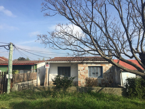 Casa Céntrica En Las Piedras - Inmobiliaria Rossi