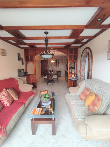 Imagen 3 de 12 de Venta De Lindo Apartamento En L Rosaleda