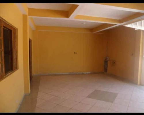 Casa Com 2 Dormitórios, Sala, Cozinha, Banheiro Garagem Para