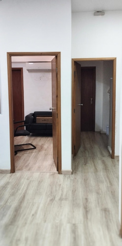Sala Comercial Mobiliada 75m² Com 02 Banheiros - Centro De Santos ( R$ 3.350,00 Pacote / Oportunidade )