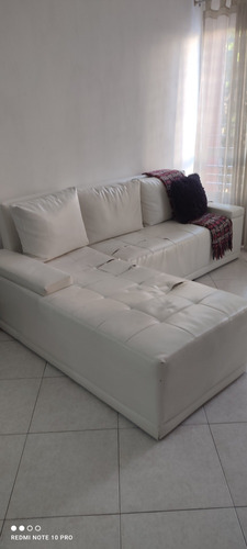 Sofa En Semicuero Blanco 