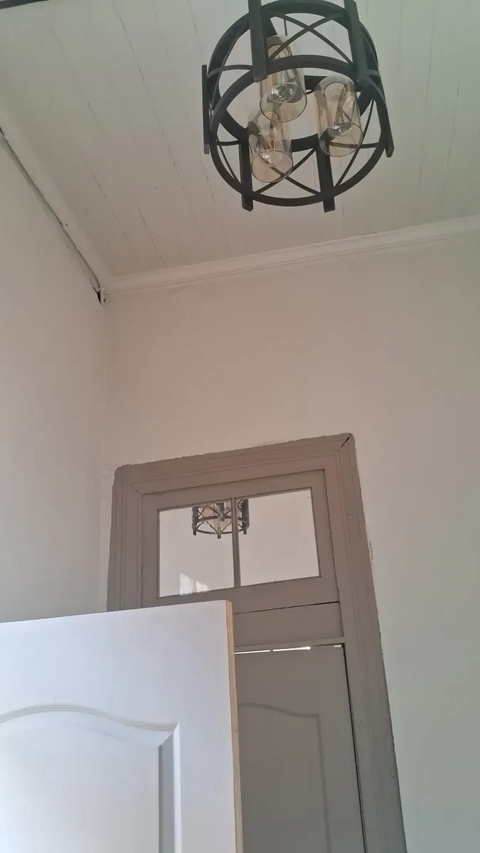 Imagen 2 de 13 de Casa Remodelada A Pasos De Línea Metro Quintanormal.