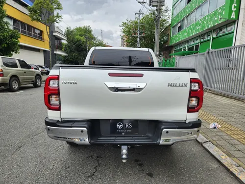 Toyota Hilux 2.4 Diésel 4X4