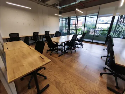 Oficina Amoblada Arriendo De 1.306m2 En Medellín Poblado