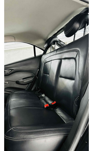 Chevrolet Onix 1.4 MPFI ADVANTAGE 8V FLEX 4P AUTOMÁTICO