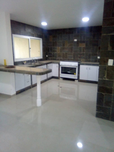 Imagen 12 de 22 de Townhouse Vacacional Urb Brisas De San Miguel Margarita A 5 Minutos Del Sambil