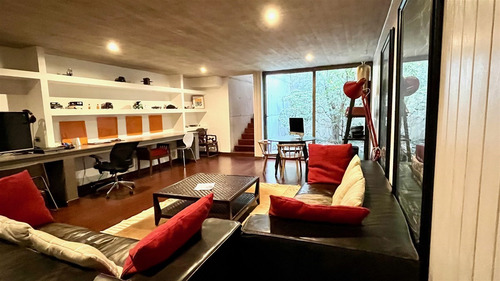 Casa En Venta De 4 Dorm. En La Dehesa