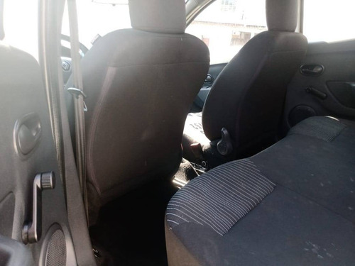 Imagem 8 de 10 de Renault Logan 1.0 12v Sce Flex Life Manual